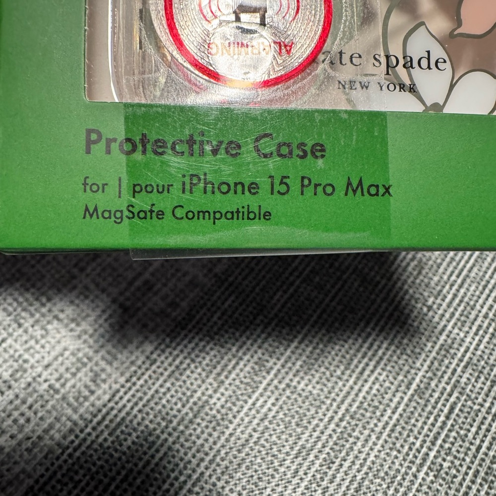 Kate Spade NWT Protective Hardshell MagSafe Case iPhone 15 Pro Max - Picture 4 of 6
